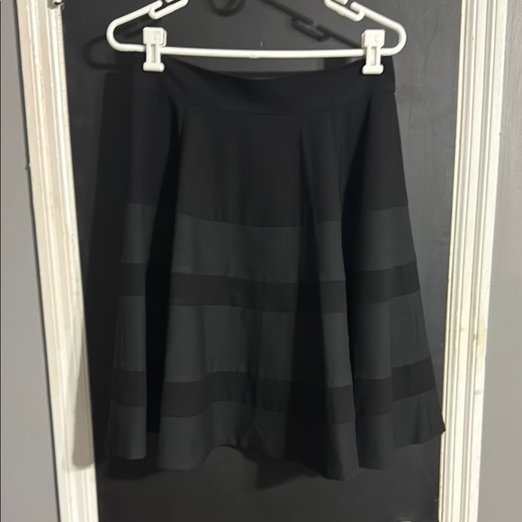 Amanda + Chelsea Black Striped Full Circle Skirt Size: 10 Length: 23” - Picture 3 of 8